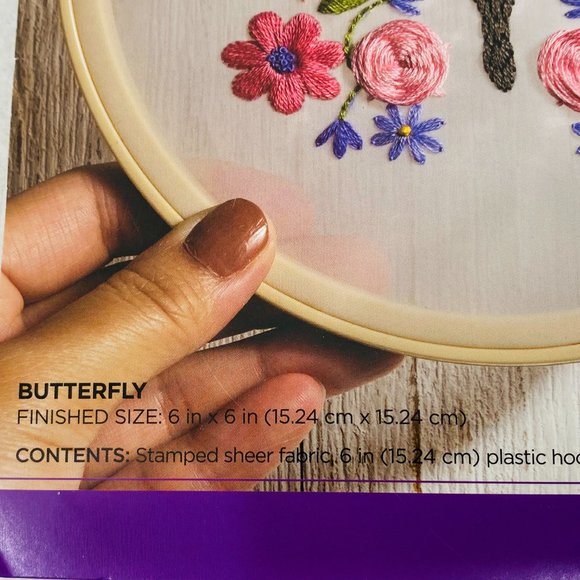 Sheer Fabric Butterfly Embroidery Kit w/Hoop Frame - New - Picture 5 of 7